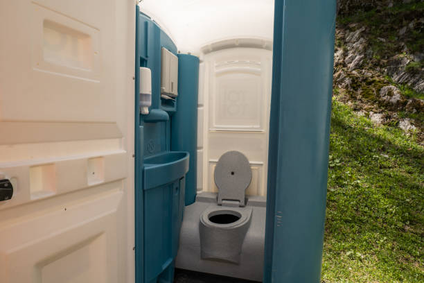 Affordable portable toilet rental in Spirit Lake, IA